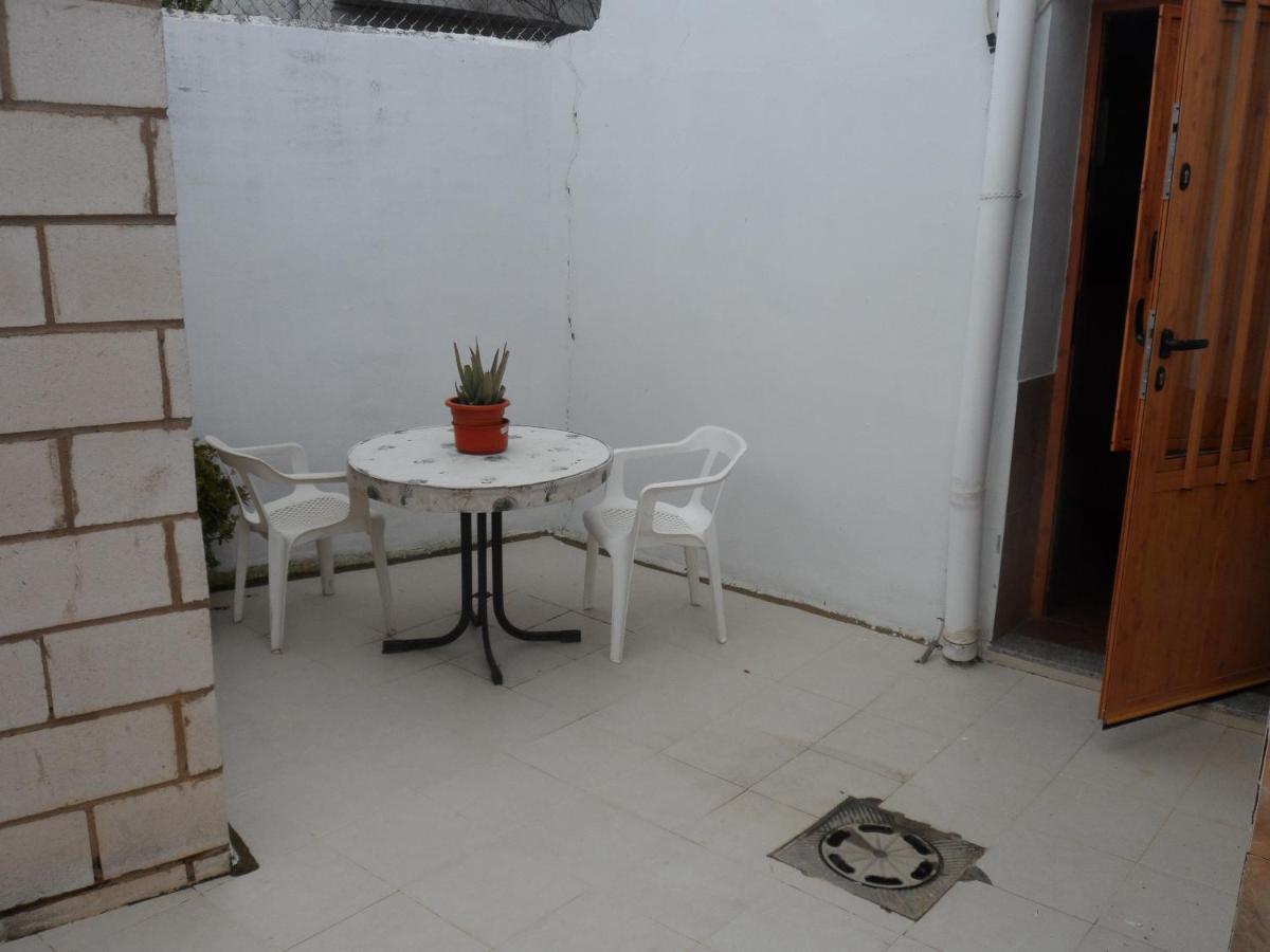 Hostal Via Del Caminante Madrigalejo Bagian luar foto